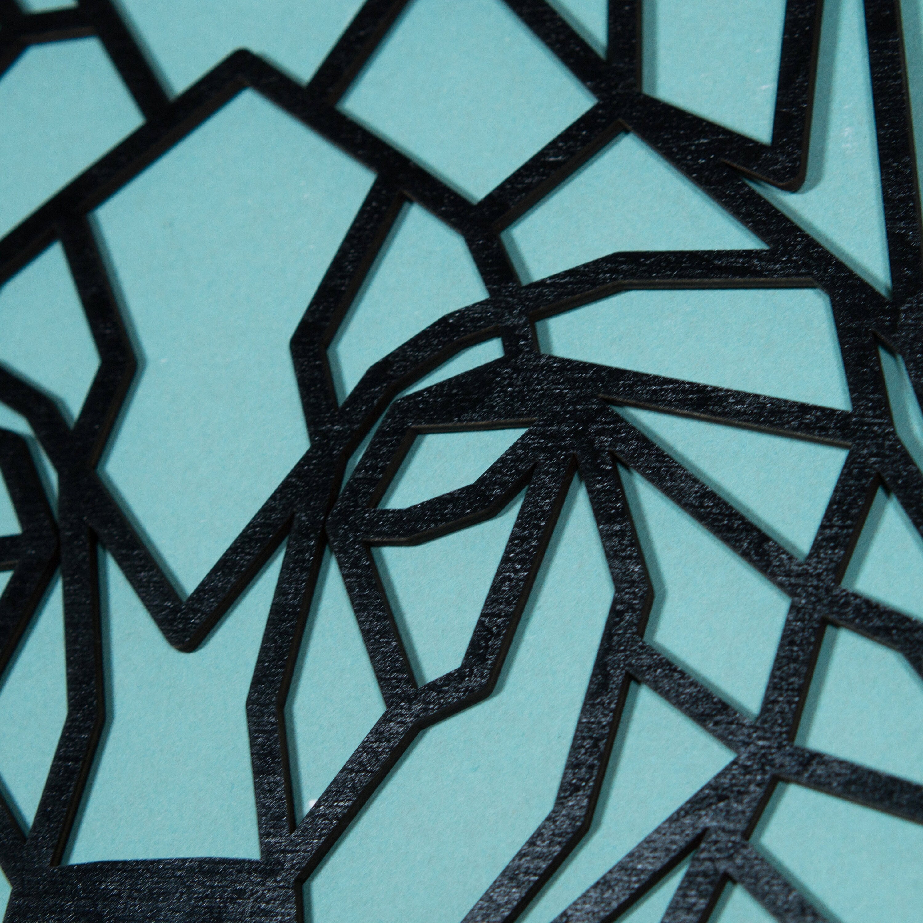 Geometric Wolf Wood Wall Art: Modern Animal Decor