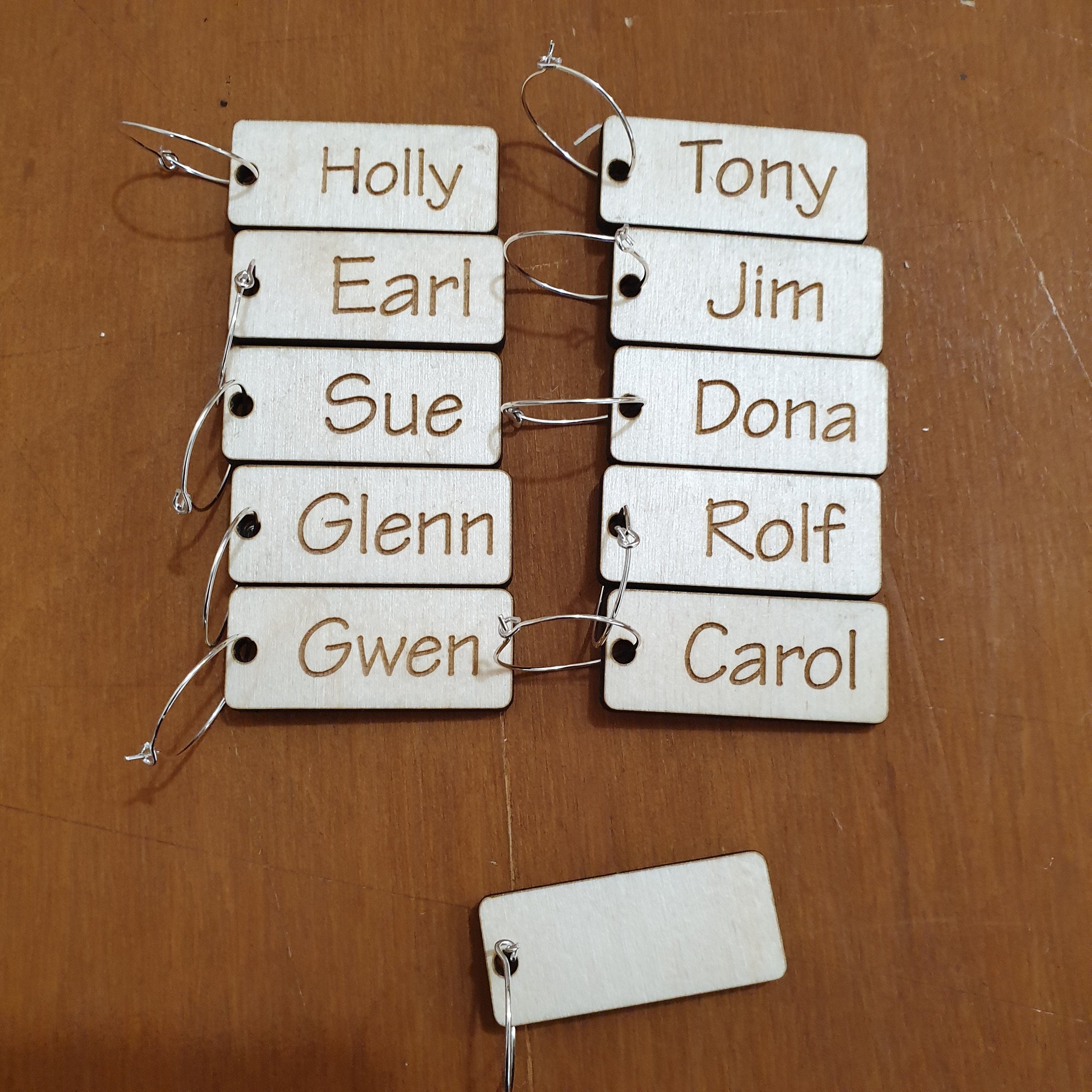 Personalized Plywood Wine Charms: Engraved Wedding Favors