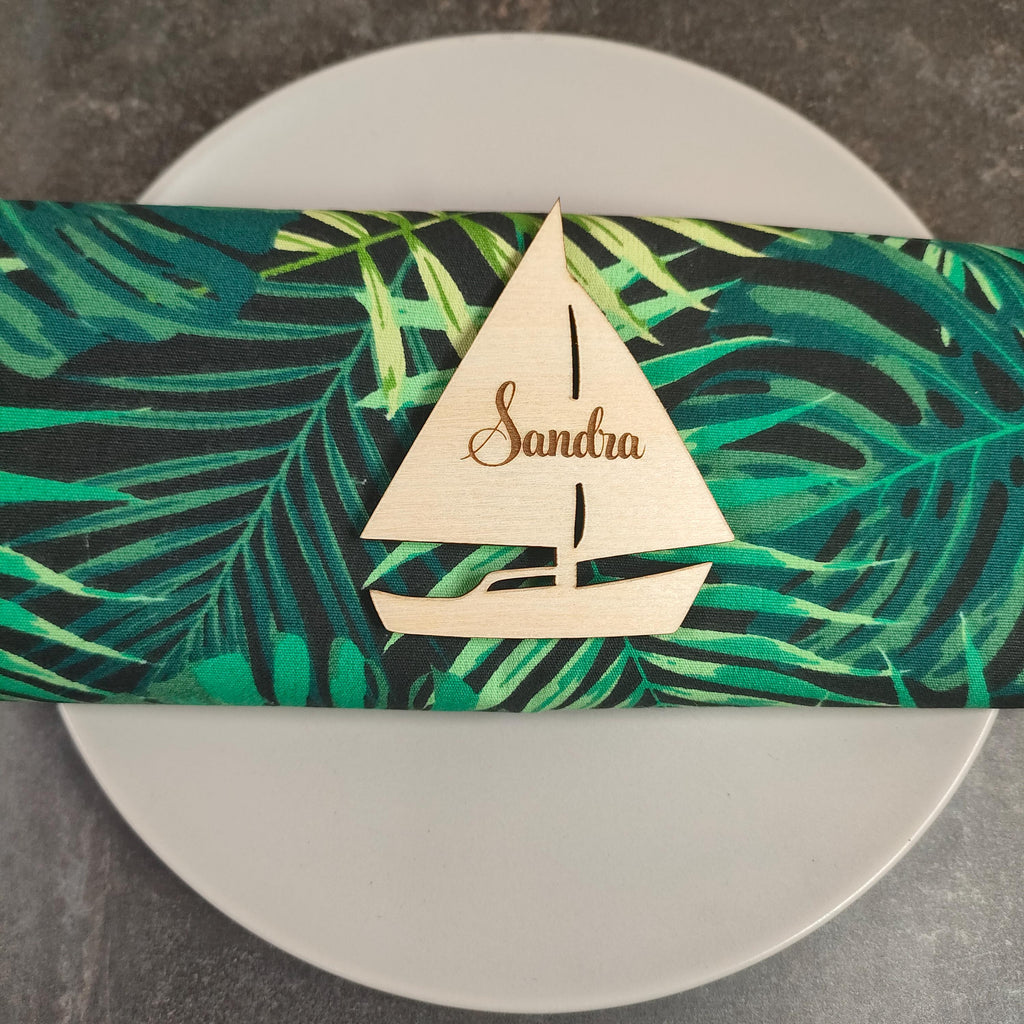 Boat Place Cards – Custom Wooden Table Name Signs, Personalized Nautical Wedding Decor