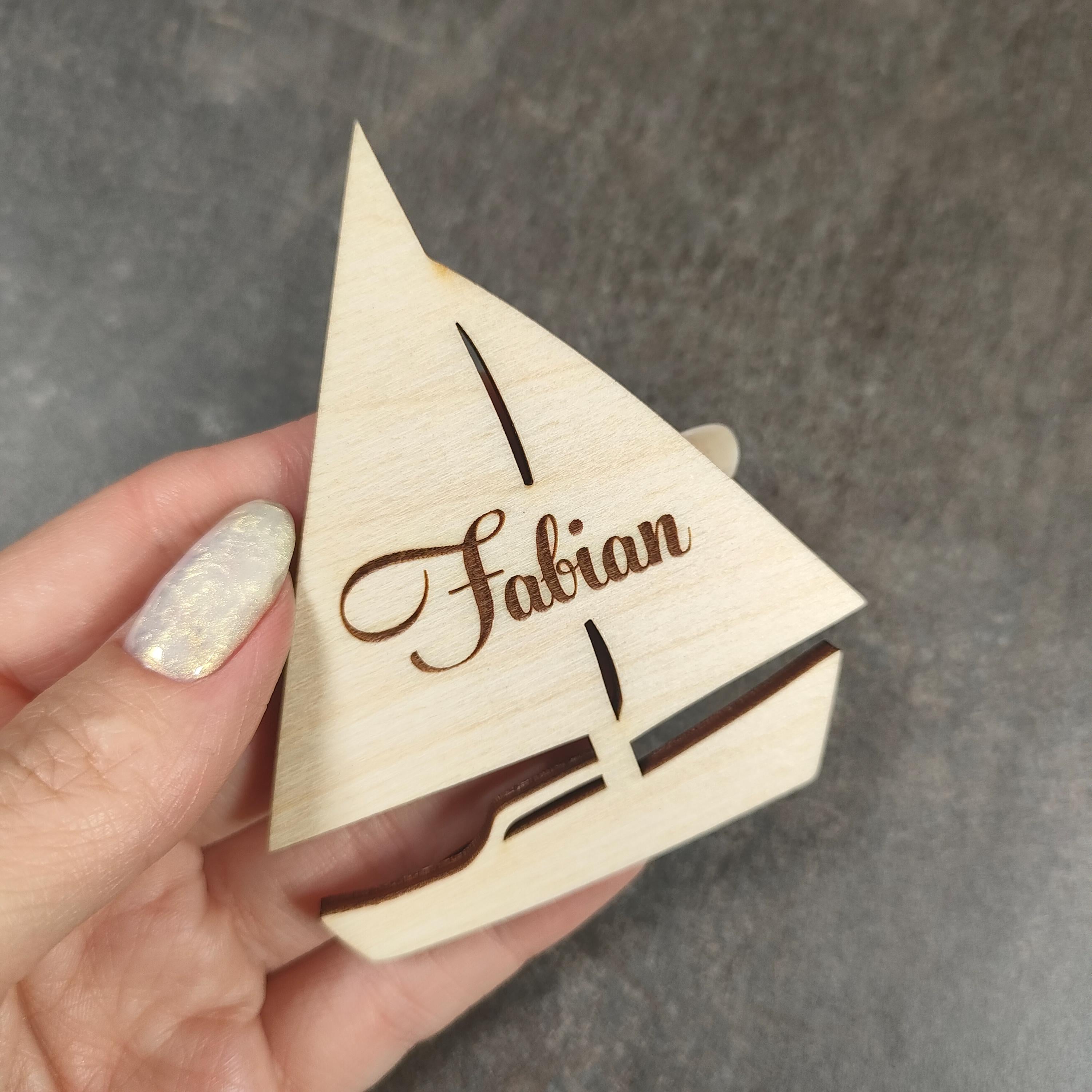 Boat Place Cards – Custom Wooden Table Name Signs, Personalized Nautical Wedding Decor