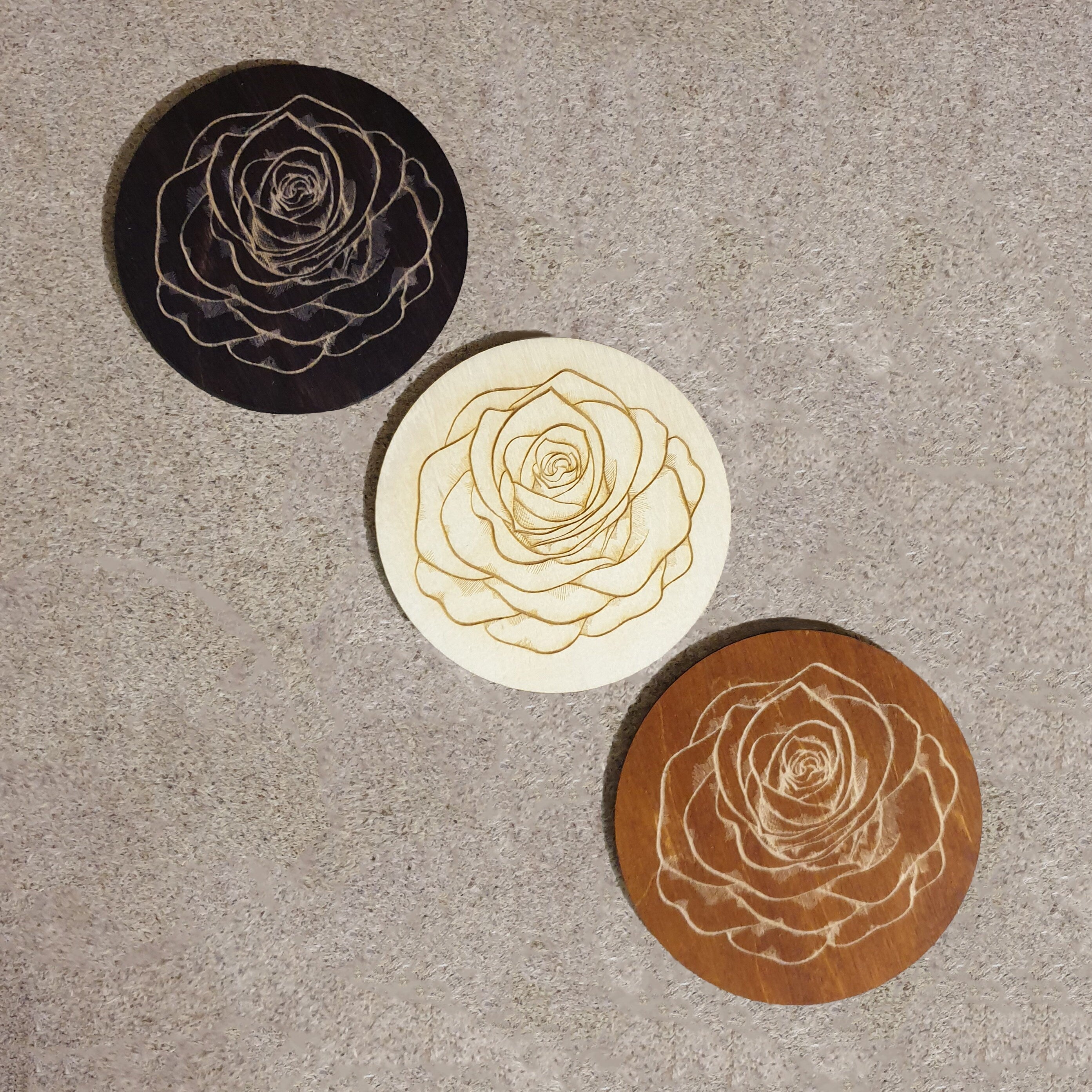 Engraved Floral Wooden Coaster Set: Elegant Home Decor - Set of 6