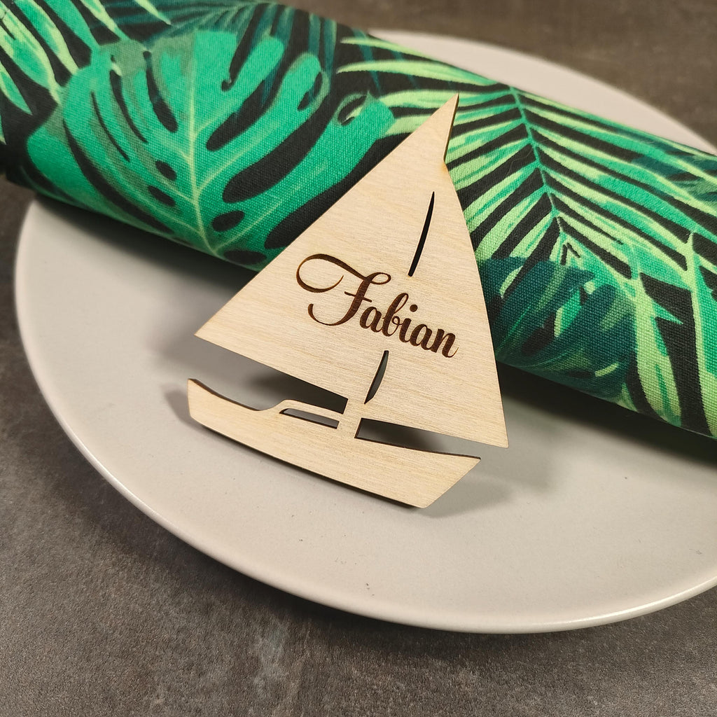 Boat Place Cards – Custom Wooden Table Name Signs, Personalized Nautical Wedding Decor