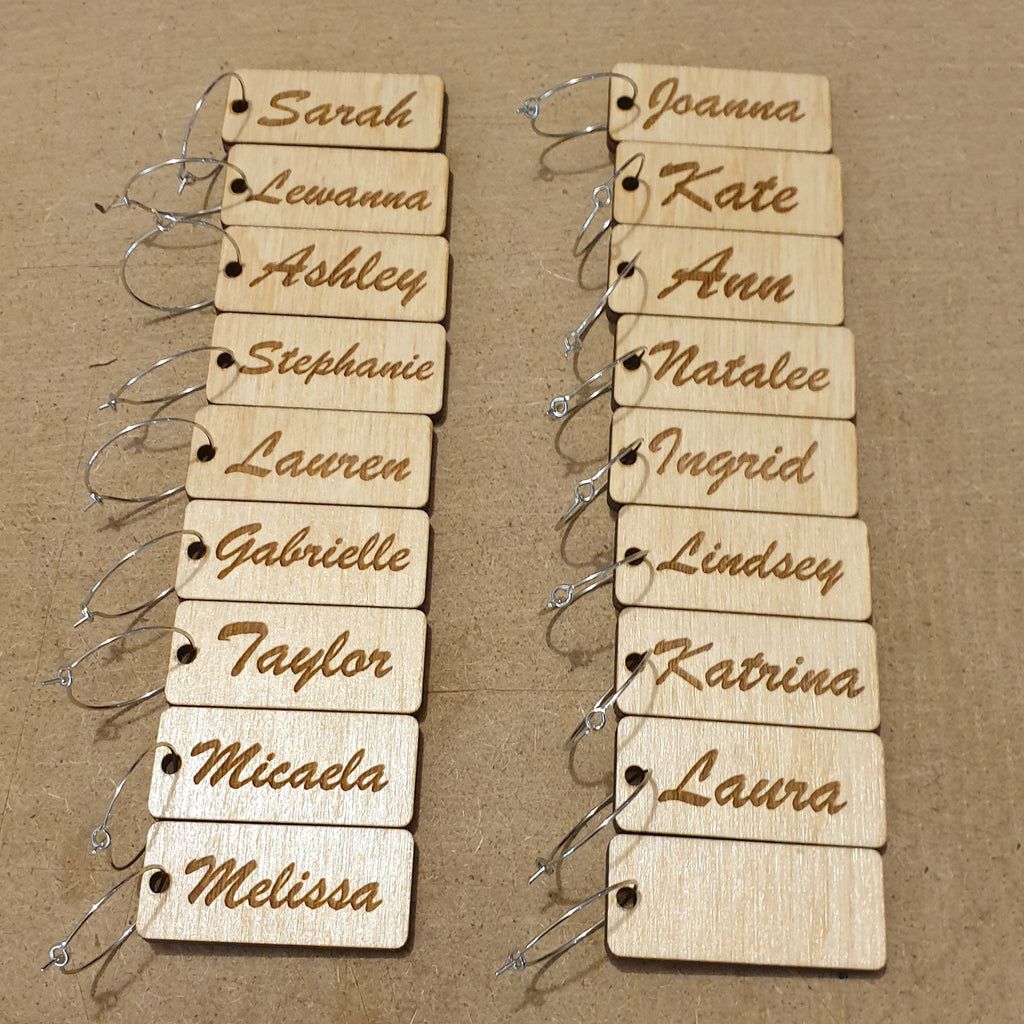 Personalized Plywood Wine Charms: Engraved Wedding Favors