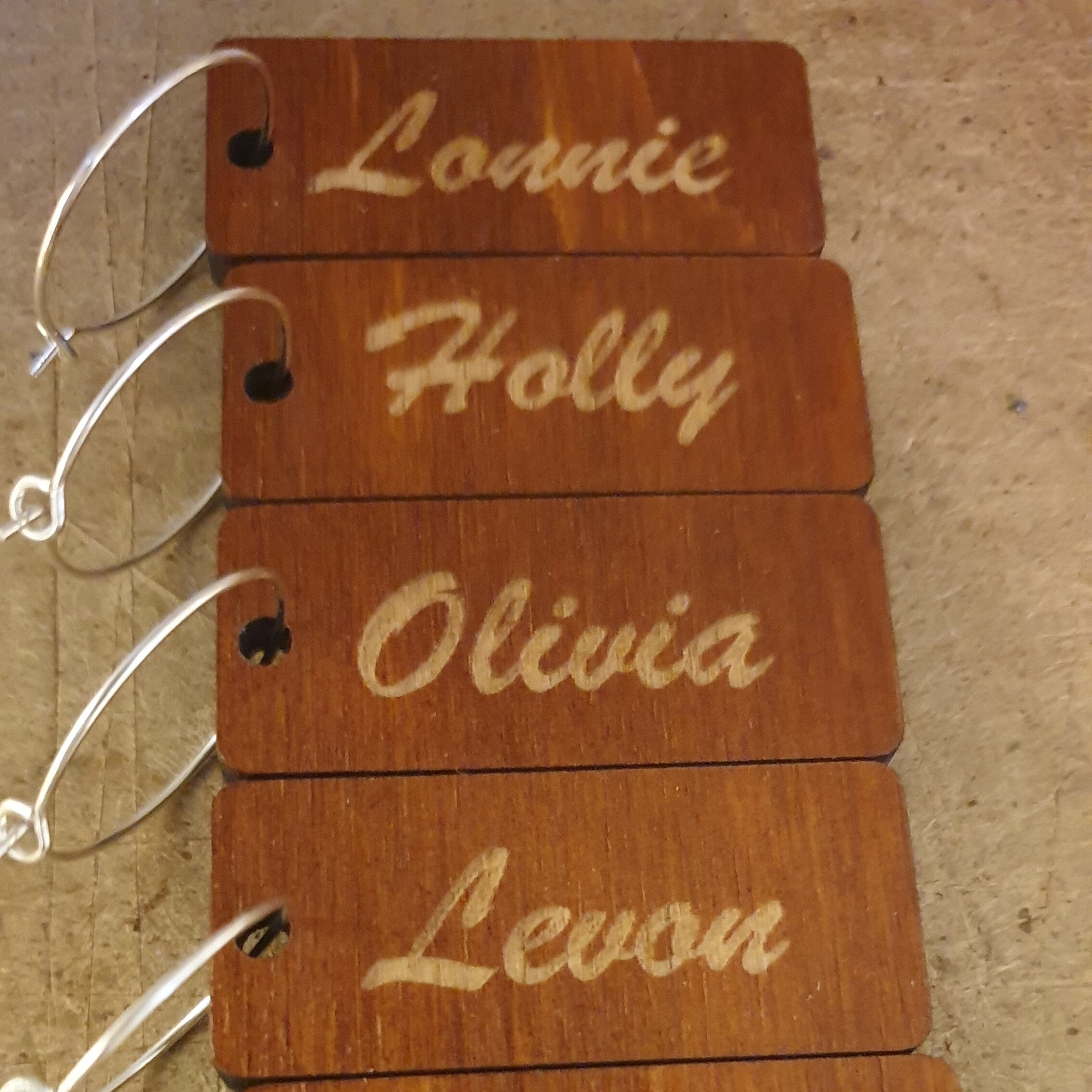Personalized Plywood Wine Charms: Engraved Wedding Favors